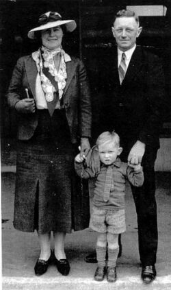 Mavis, Henry and their son Dick Guilford