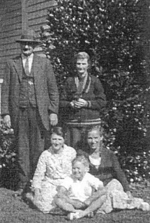 Brother and sister Fred Pursey and Ellen Tuer; seated left: Vera Withers and in front, her son Selwyn